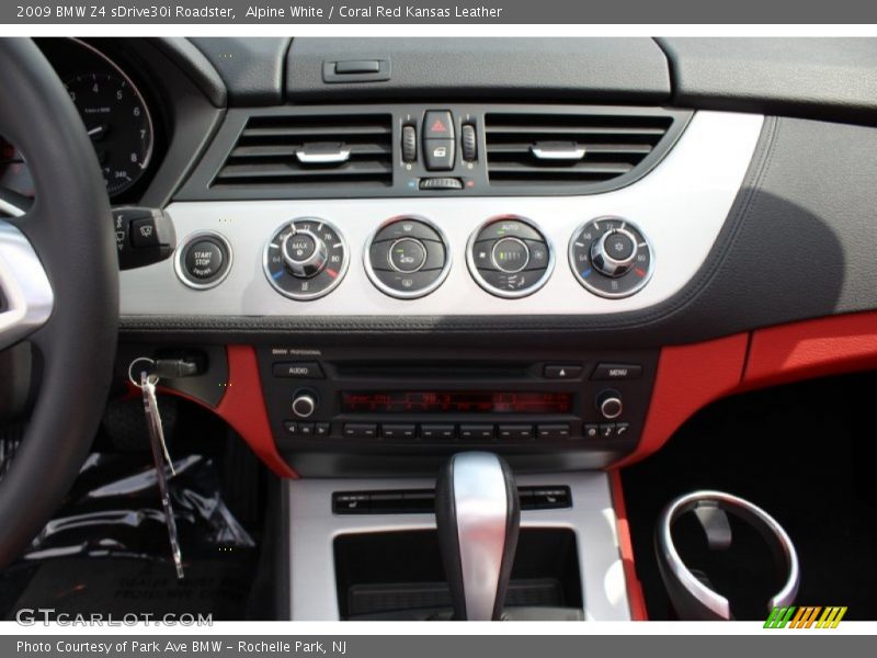 Controls of 2009 Z4 sDrive30i Roadster