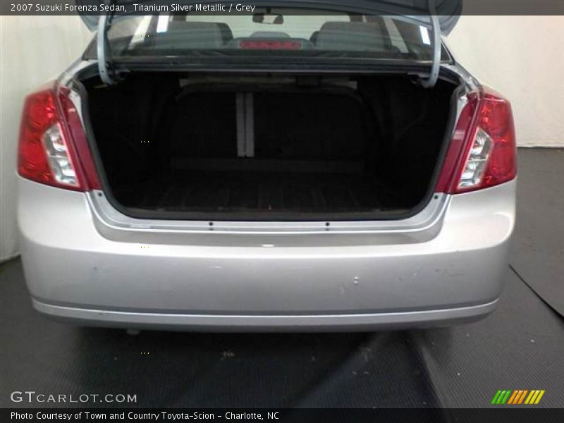 Titanium Silver Metallic / Grey 2007 Suzuki Forenza Sedan