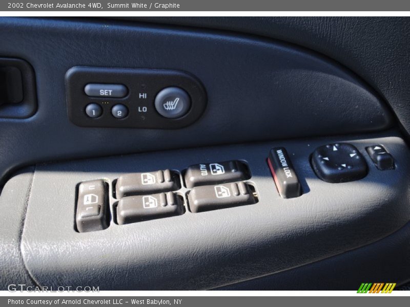 Summit White / Graphite 2002 Chevrolet Avalanche 4WD