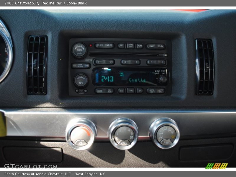 Redline Red / Ebony Black 2005 Chevrolet SSR