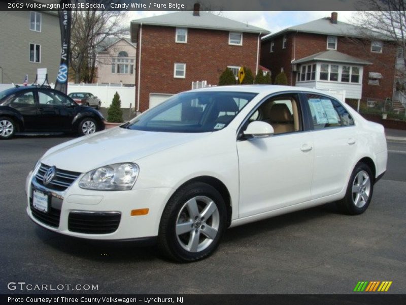 Candy White / Pure Beige 2009 Volkswagen Jetta SE Sedan