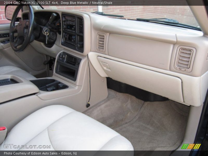 2004 Yukon XL 1500 SLT 4x4 Neutral/Shale Interior