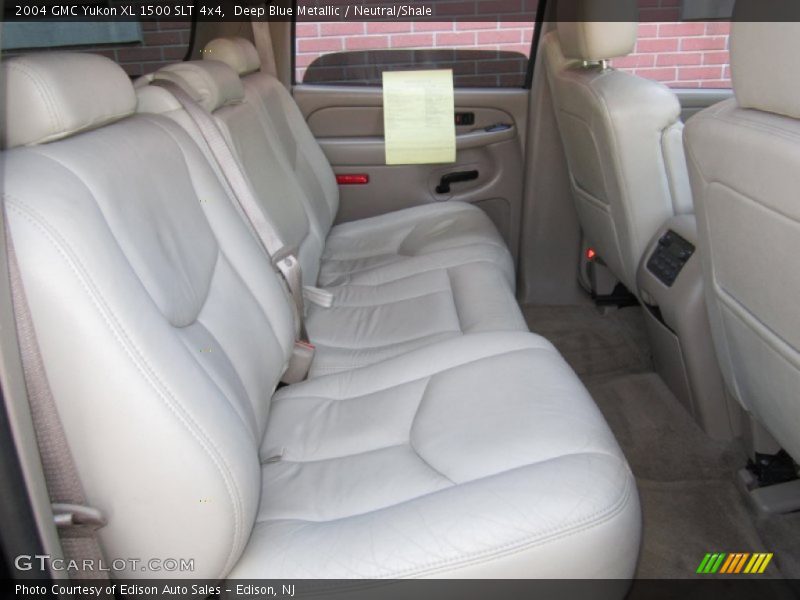 Deep Blue Metallic / Neutral/Shale 2004 GMC Yukon XL 1500 SLT 4x4