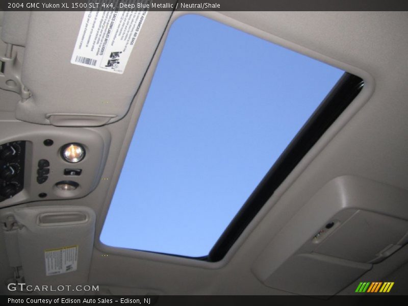 Deep Blue Metallic / Neutral/Shale 2004 GMC Yukon XL 1500 SLT 4x4