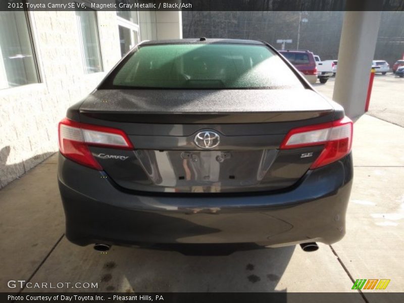 Magnetic Gray Metallic / Black/Ash 2012 Toyota Camry SE V6