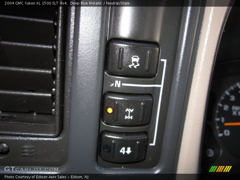 Deep Blue Metallic / Neutral/Shale 2004 GMC Yukon XL 1500 SLT 4x4