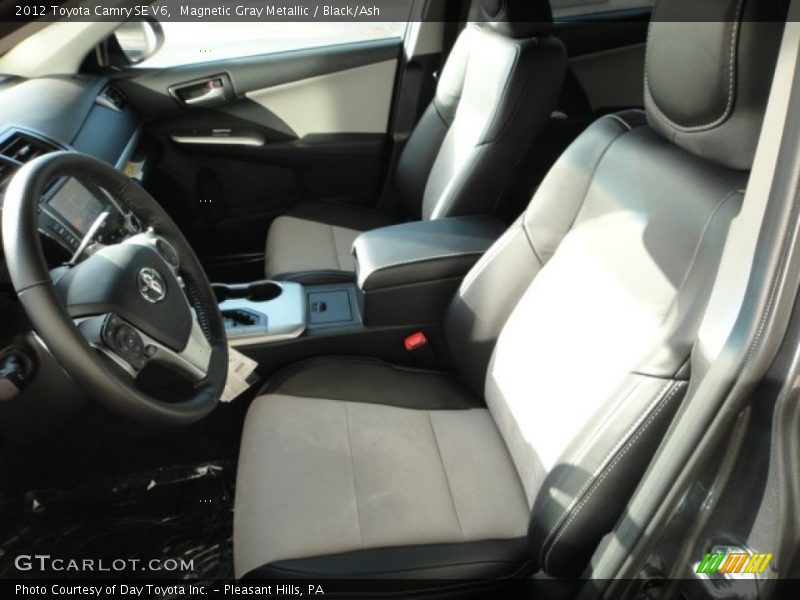 Magnetic Gray Metallic / Black/Ash 2012 Toyota Camry SE V6