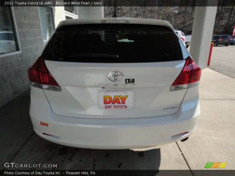 Blizzard White Pearl / Ivory 2012 Toyota Venza LE AWD