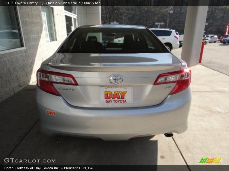 Classic Silver Metallic / Black/Ash 2012 Toyota Camry SE