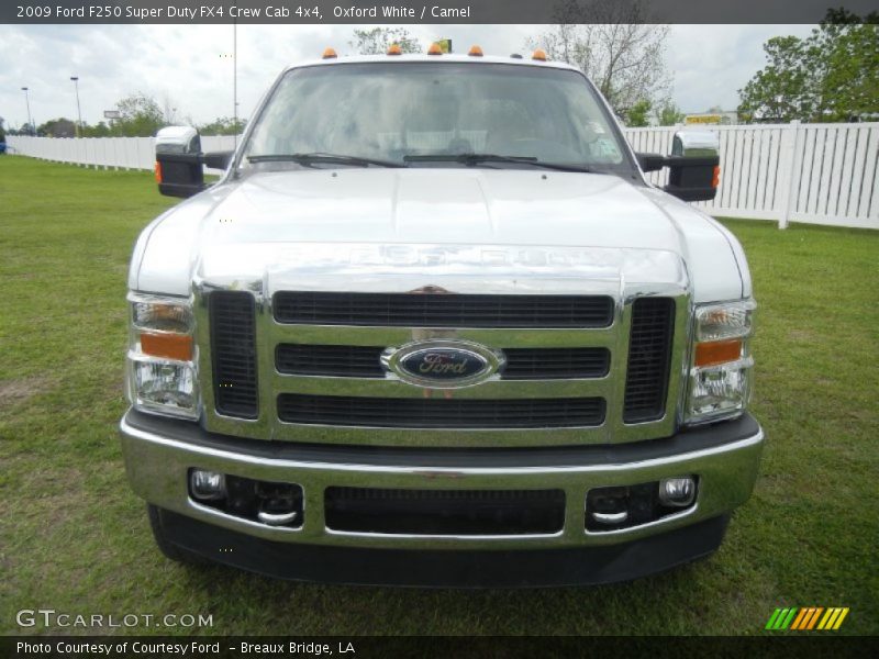 Oxford White / Camel 2009 Ford F250 Super Duty FX4 Crew Cab 4x4