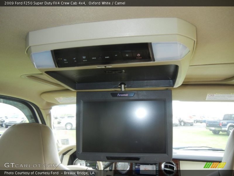 Oxford White / Camel 2009 Ford F250 Super Duty FX4 Crew Cab 4x4