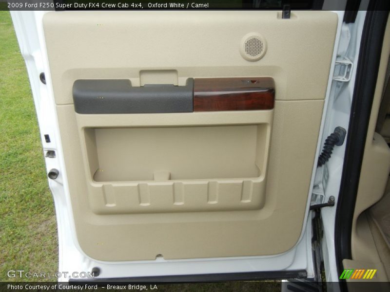 Oxford White / Camel 2009 Ford F250 Super Duty FX4 Crew Cab 4x4