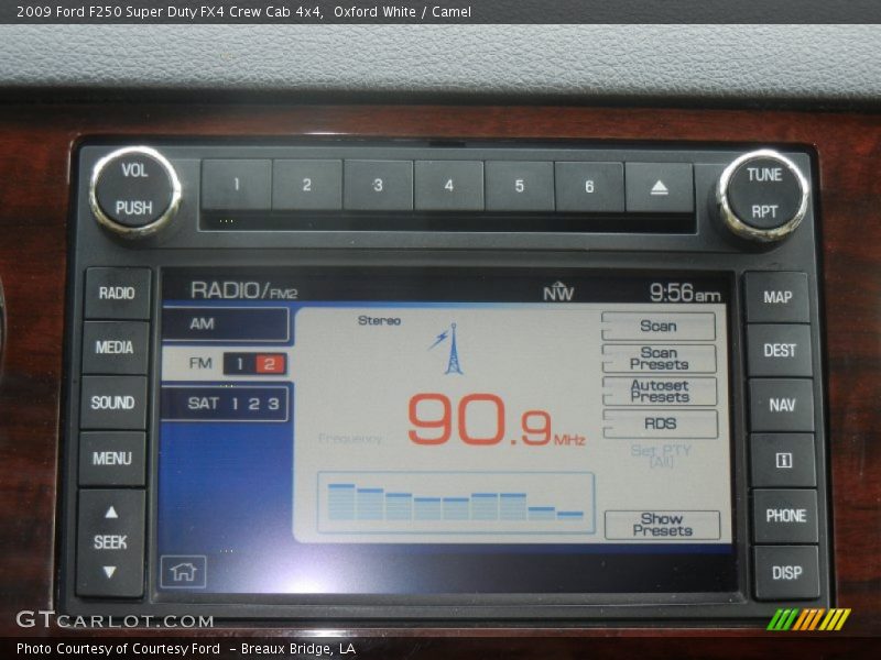 Oxford White / Camel 2009 Ford F250 Super Duty FX4 Crew Cab 4x4