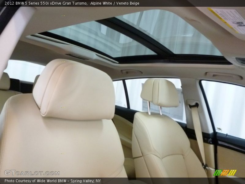 Sunroof of 2012 5 Series 550i xDrive Gran Turismo