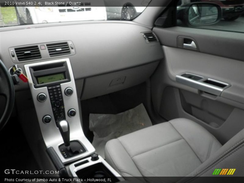 Black Stone / Quartz 2010 Volvo S40 2.4i