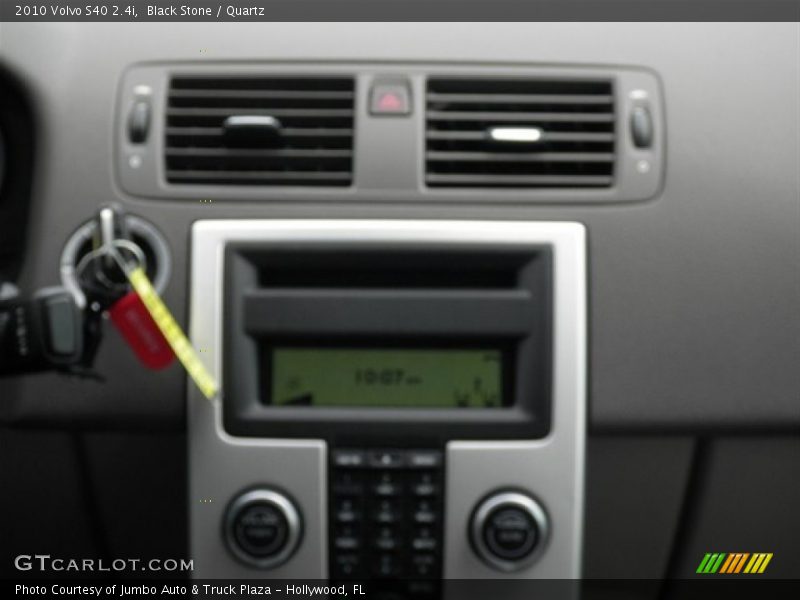 Black Stone / Quartz 2010 Volvo S40 2.4i