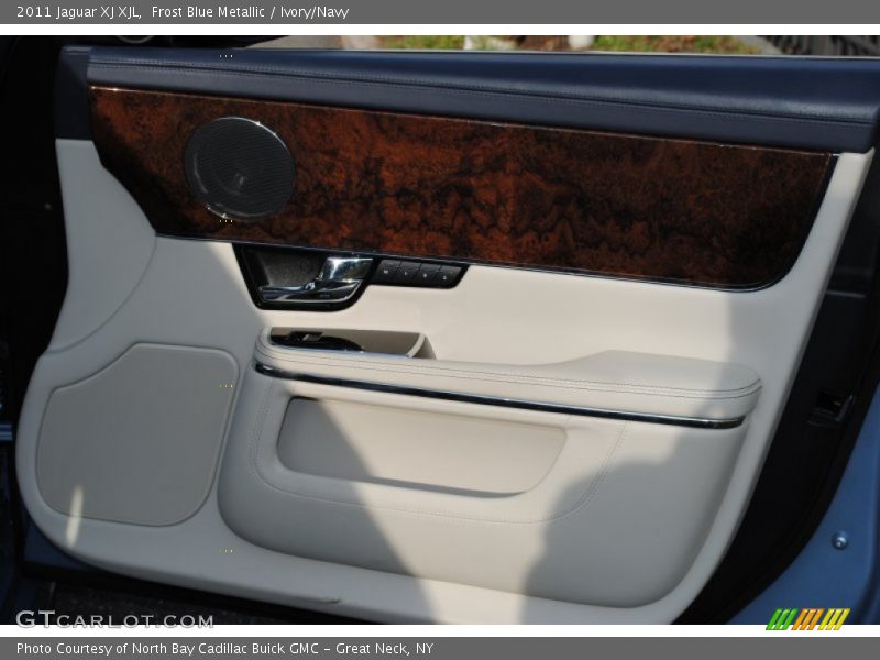 Frost Blue Metallic / Ivory/Navy 2011 Jaguar XJ XJL