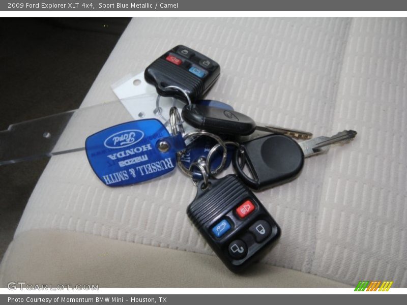 Keys of 2009 Explorer XLT 4x4