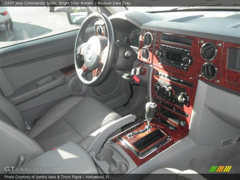 Bright Silver Metallic / Medium Slate Gray 2007 Jeep Commander Sport