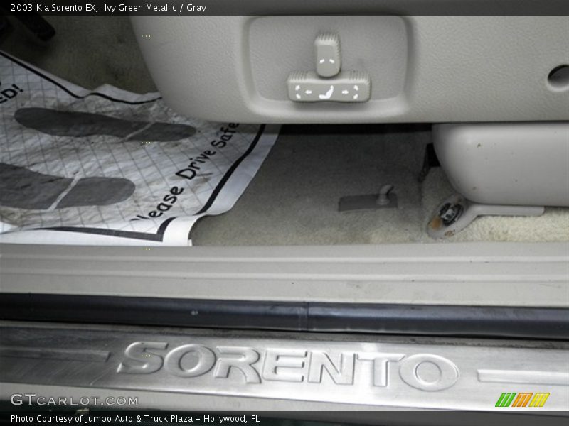 Ivy Green Metallic / Gray 2003 Kia Sorento EX
