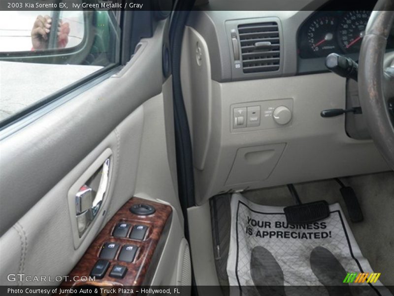 Ivy Green Metallic / Gray 2003 Kia Sorento EX