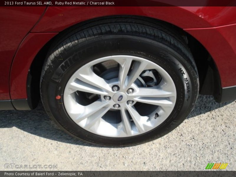  2013 Taurus SEL AWD Wheel