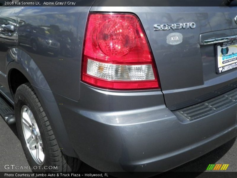 Alpine Gray / Gray 2006 Kia Sorento LX