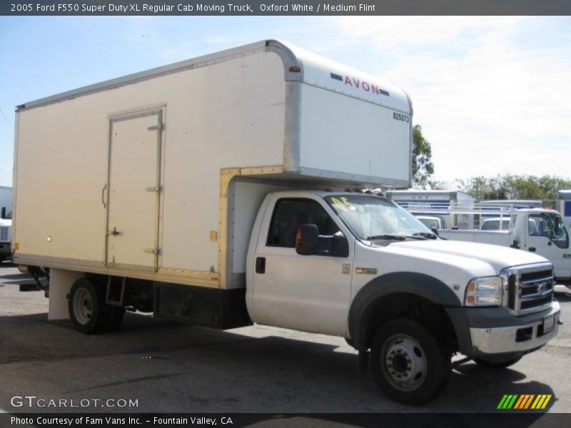 Oxford White / Medium Flint 2005 Ford F550 Super Duty XL Regular Cab Moving Truck