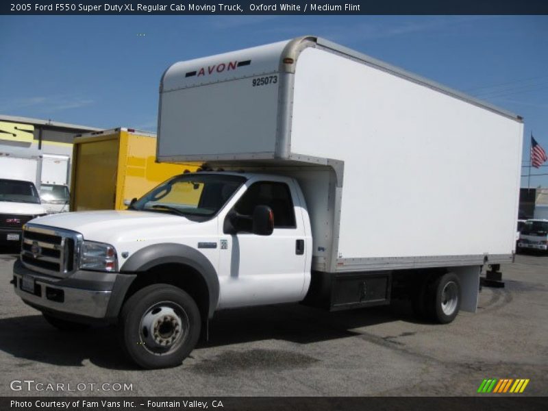 Front 3/4 View of 2005 F550 Super Duty XL Regular Cab Moving Truck