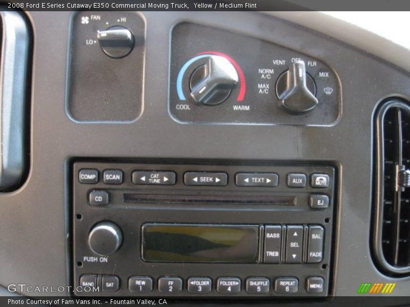 Controls of 2008 E Series Cutaway E350 Commercial Moving Truck