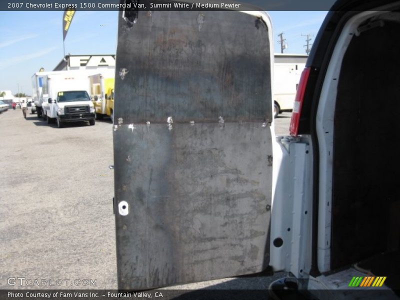 Summit White / Medium Pewter 2007 Chevrolet Express 1500 Commercial Van