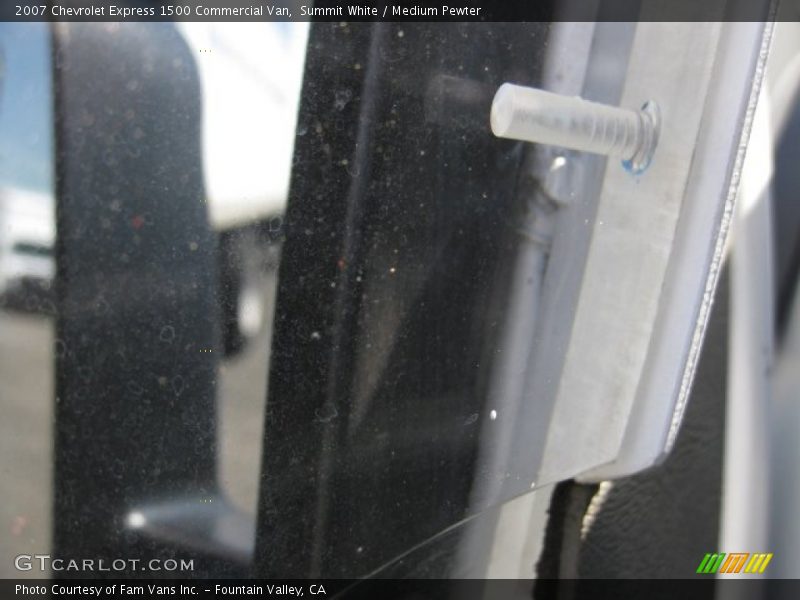 Summit White / Medium Pewter 2007 Chevrolet Express 1500 Commercial Van