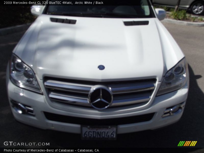 Arctic White / Black 2009 Mercedes-Benz GL 320 BlueTEC 4Matic
