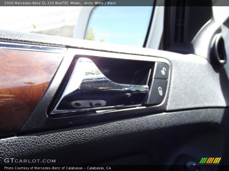 Arctic White / Black 2009 Mercedes-Benz GL 320 BlueTEC 4Matic