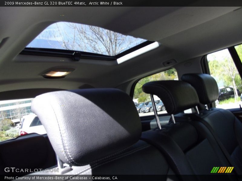 Arctic White / Black 2009 Mercedes-Benz GL 320 BlueTEC 4Matic