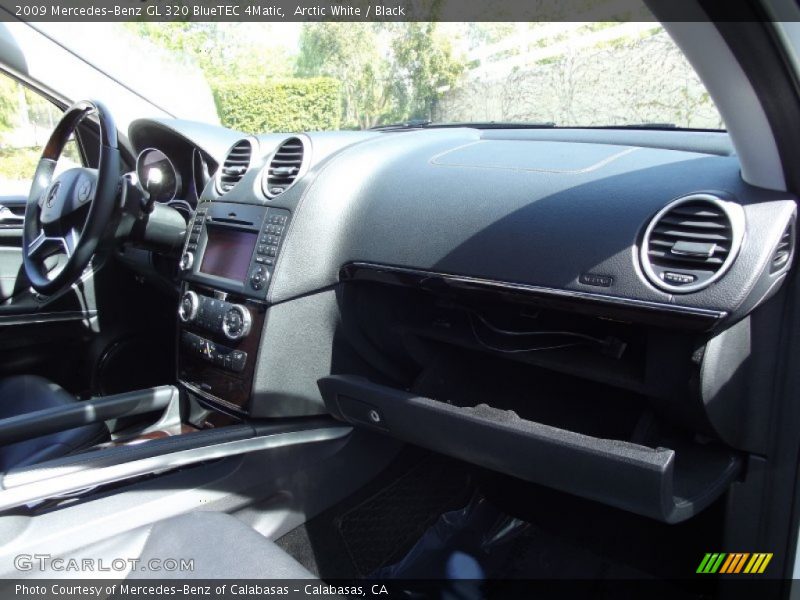 Arctic White / Black 2009 Mercedes-Benz GL 320 BlueTEC 4Matic