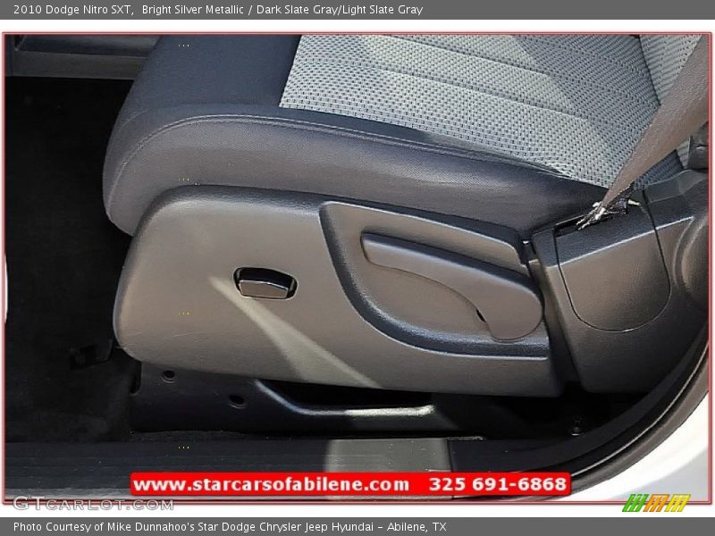 Bright Silver Metallic / Dark Slate Gray/Light Slate Gray 2010 Dodge Nitro SXT