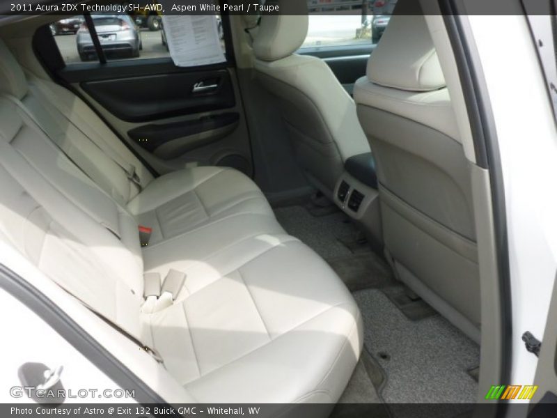 Rear Seat of 2011 ZDX Technology SH-AWD