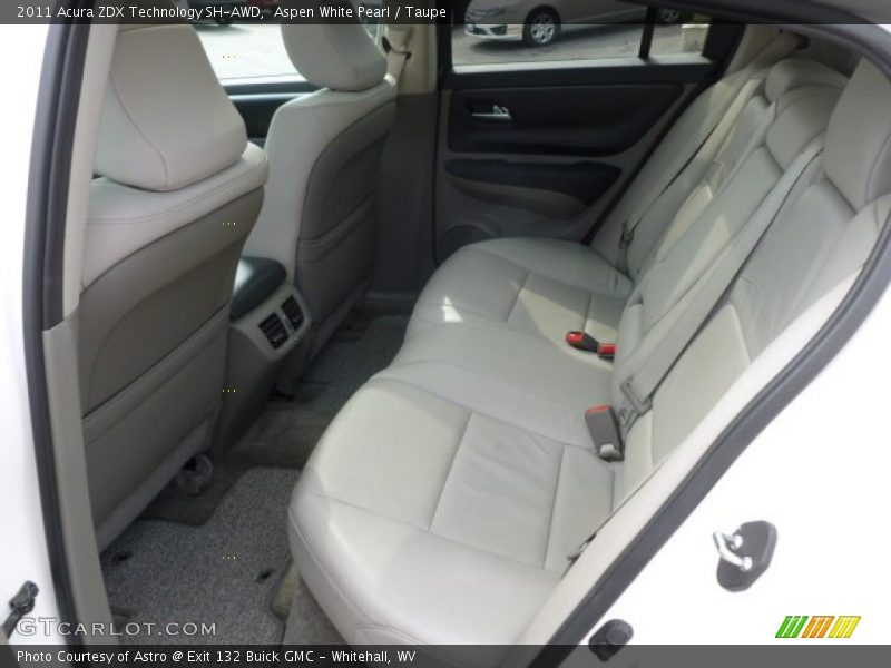 Rear Seat of 2011 ZDX Technology SH-AWD