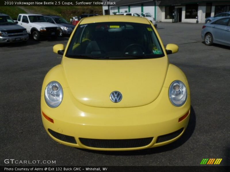 Sunflower Yellow / Black 2010 Volkswagen New Beetle 2.5 Coupe