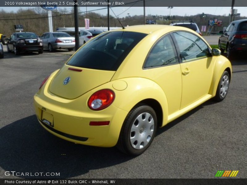 Sunflower Yellow / Black 2010 Volkswagen New Beetle 2.5 Coupe