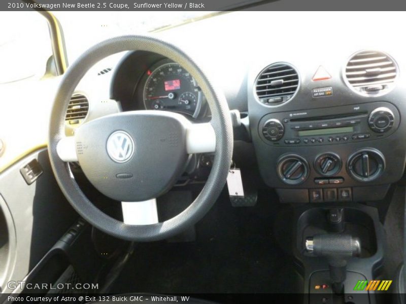 Sunflower Yellow / Black 2010 Volkswagen New Beetle 2.5 Coupe