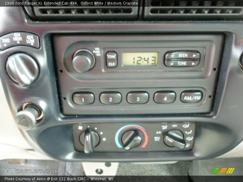 Controls of 1998 Ranger XL Extended Cab 4x4