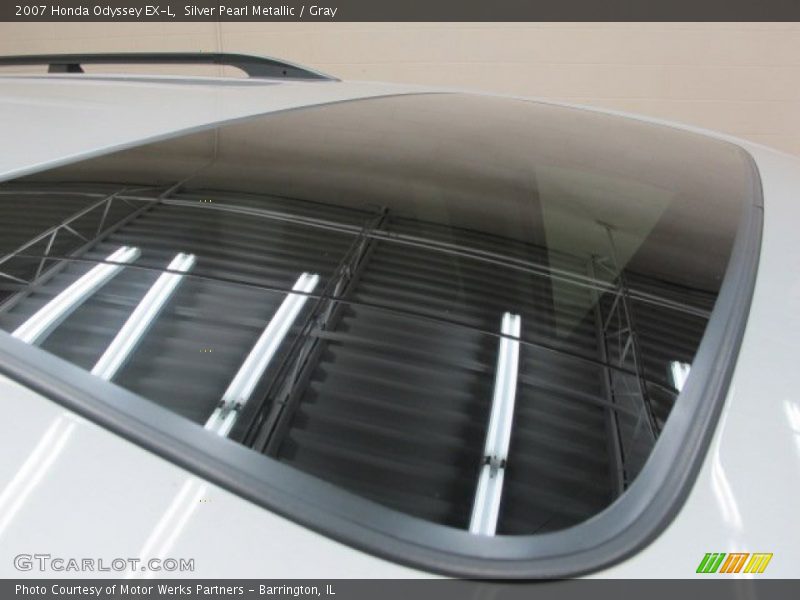 Silver Pearl Metallic / Gray 2007 Honda Odyssey EX-L