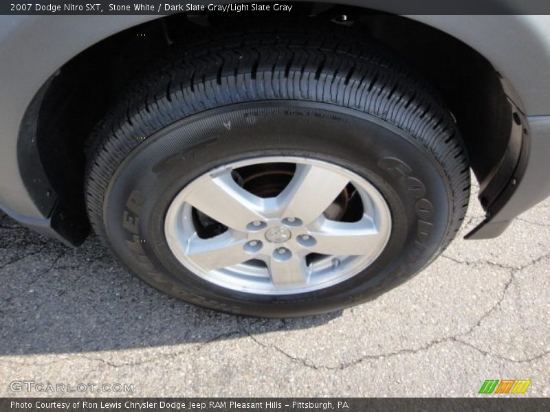 Stone White / Dark Slate Gray/Light Slate Gray 2007 Dodge Nitro SXT