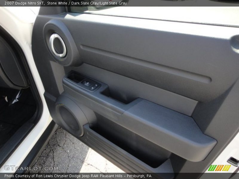 Stone White / Dark Slate Gray/Light Slate Gray 2007 Dodge Nitro SXT