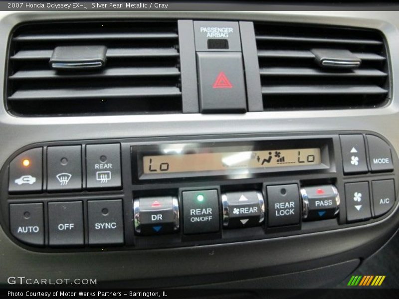 Silver Pearl Metallic / Gray 2007 Honda Odyssey EX-L