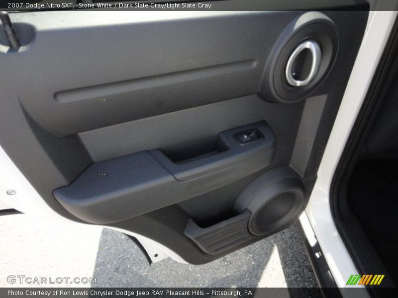 Stone White / Dark Slate Gray/Light Slate Gray 2007 Dodge Nitro SXT