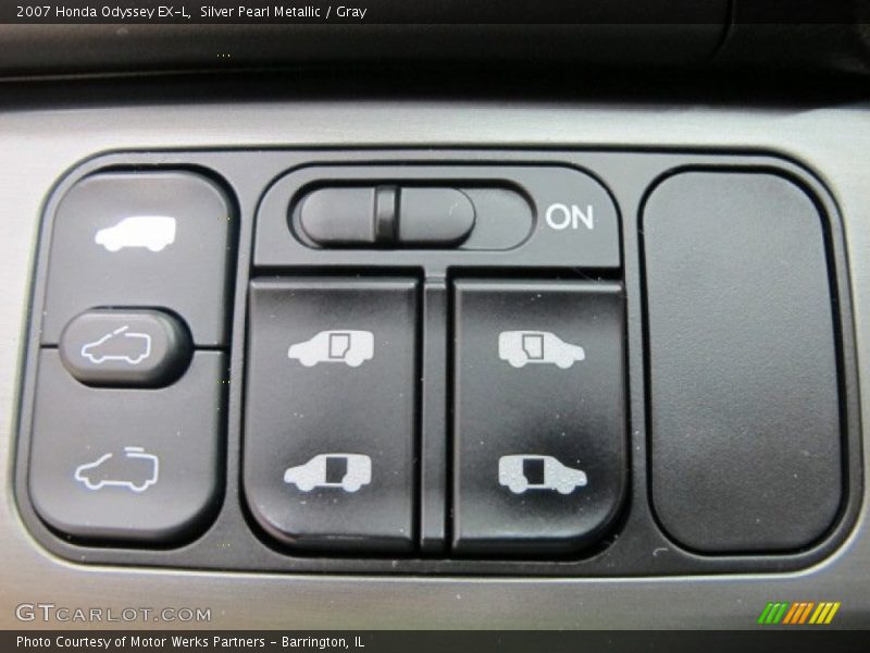 Silver Pearl Metallic / Gray 2007 Honda Odyssey EX-L
