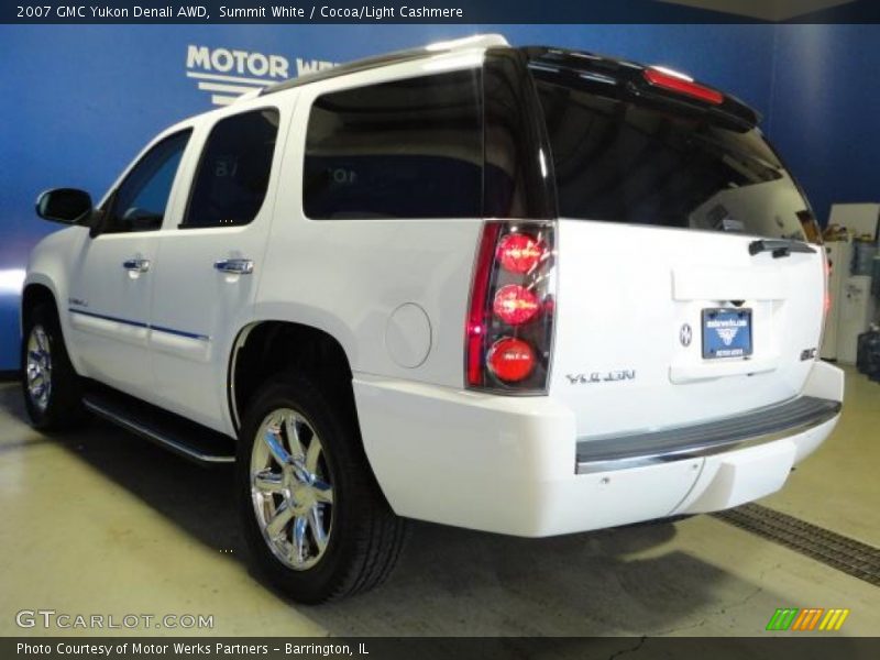 Summit White / Cocoa/Light Cashmere 2007 GMC Yukon Denali AWD